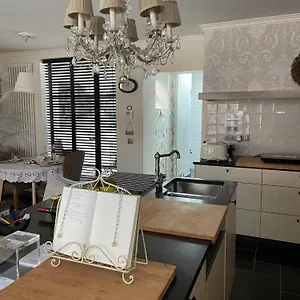 Guestsuite Lady Anna Maison d'hôtes Bruges